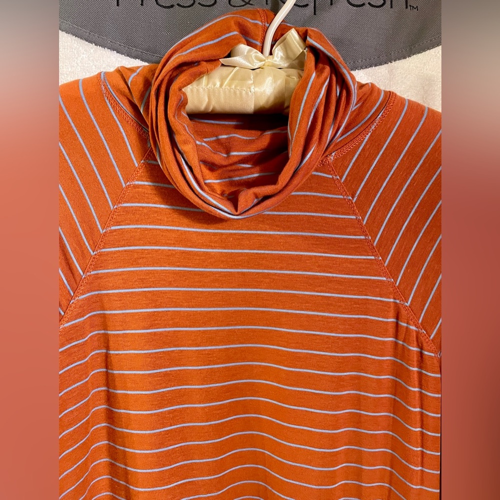 Prana turtleneck shirt
